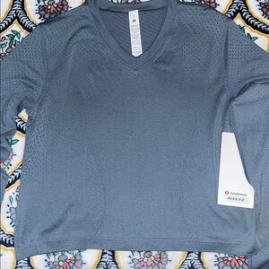 lululemon athletica Perforated V-Neck Performance Top in Slate Blue